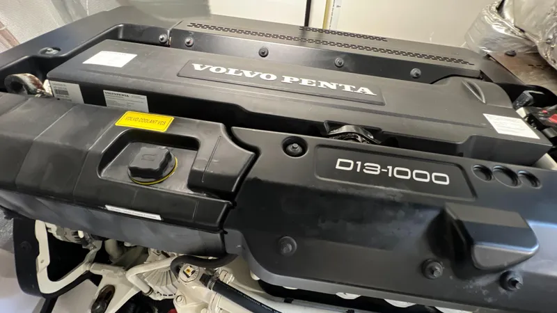 Trigal Yacht Photos Pics Volvo Penta D13-1000 engine in a 2021 Maritimo X60 yacht.
