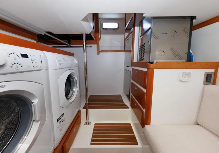 Fahrfrumwurken Yacht Photos Pics 