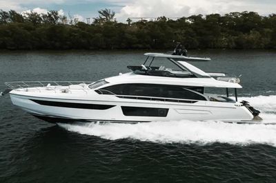 Yacht