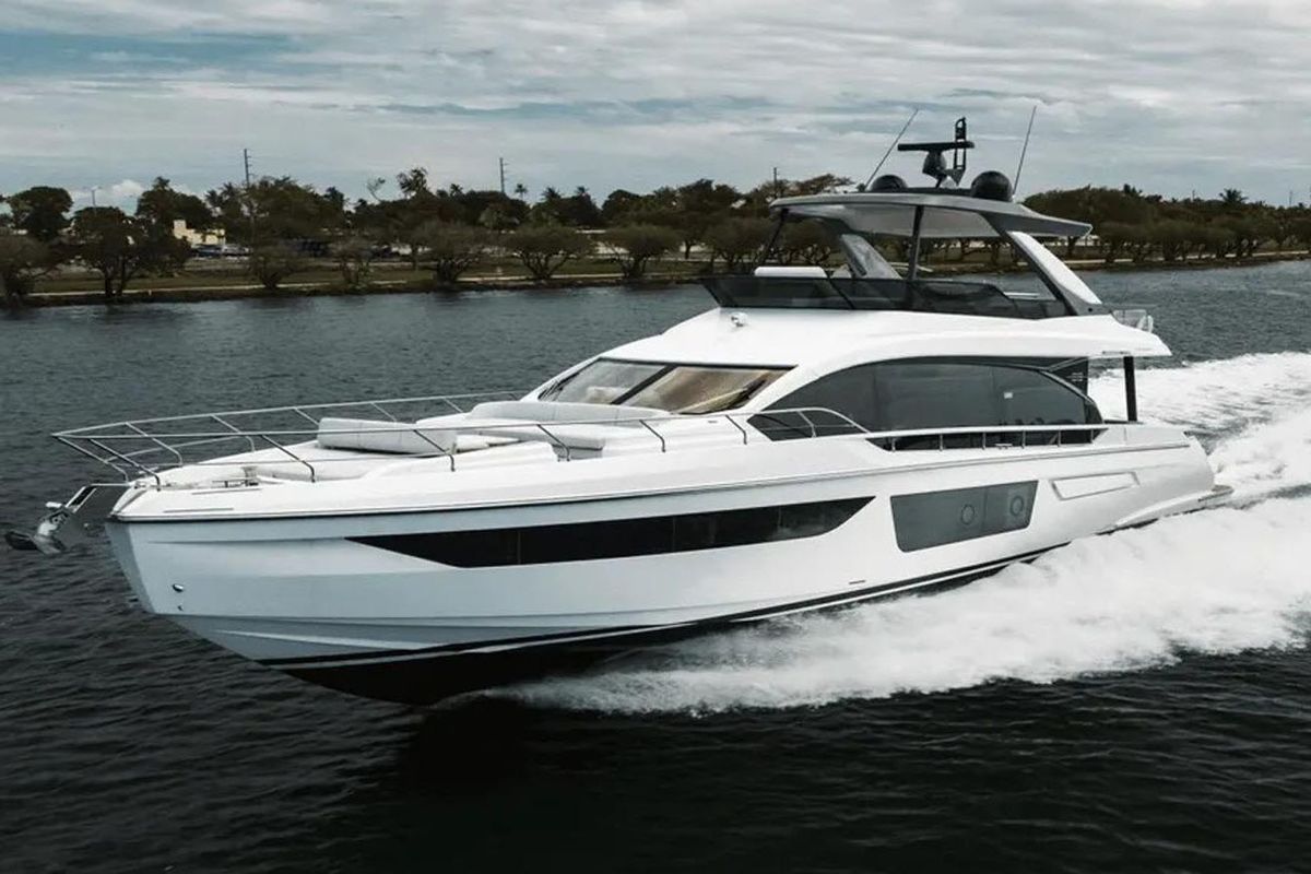 2025 Azimut 68 