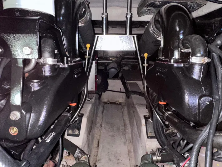  Yacht Photos Pics Engine room of 2007 Sea Ray 36 Sedan Bridge.