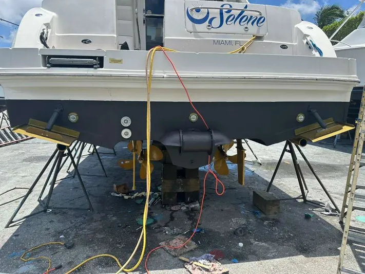  Yacht Photos Pics Rear view of a 2007 Sea Ray 36 Sedan Bridge yacht in Miami.