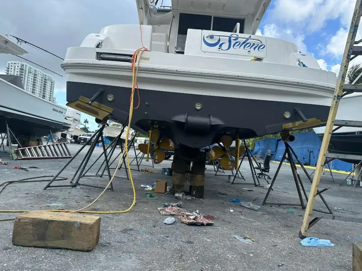  Yacht Photos Pics 2007 Sea Ray 36 Sedan Bridge docked for maintenance.