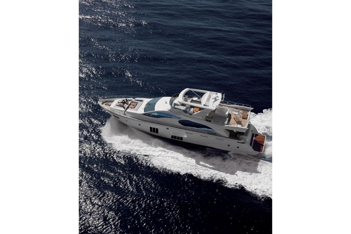 2011 Azimut 87 
