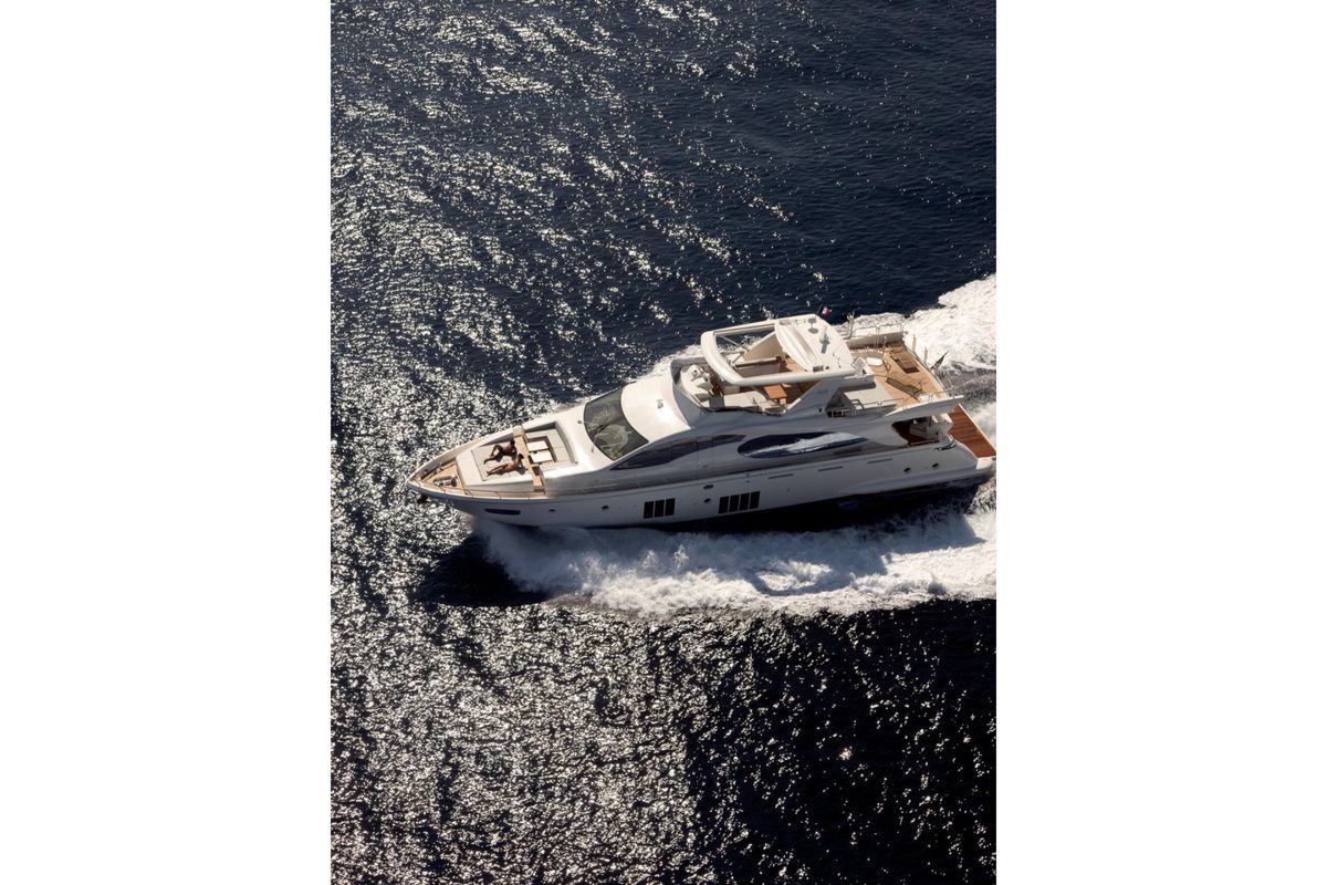 2011 Azimut 87 