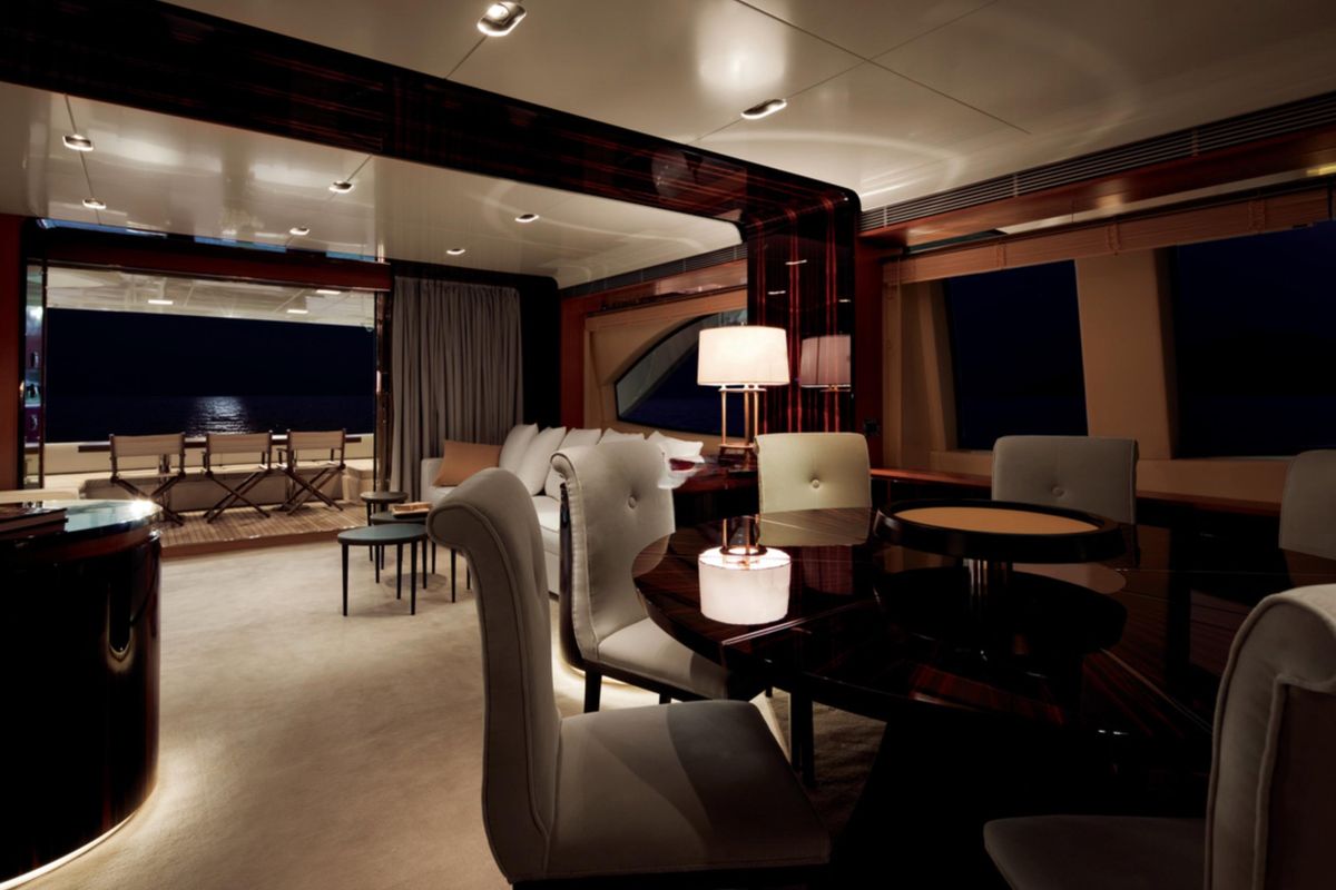 2011 Azimut 87 