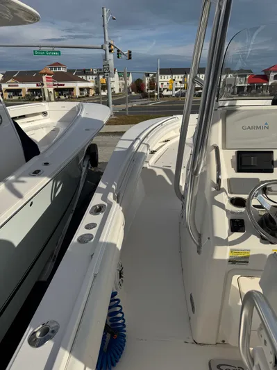 25 Regulator In Stock Yacht Photos Pics 2018 Regulator 25 boat with Garmin equipment, parked near Ocean Gateway intersection.