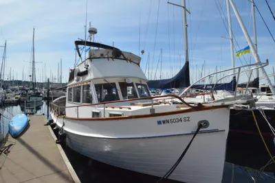 Grand Banks 32