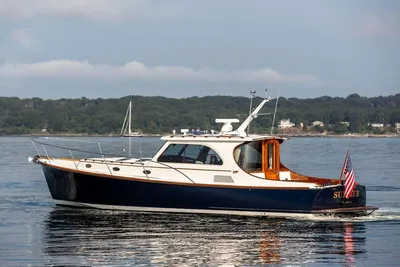 Hinckley Talaria 44