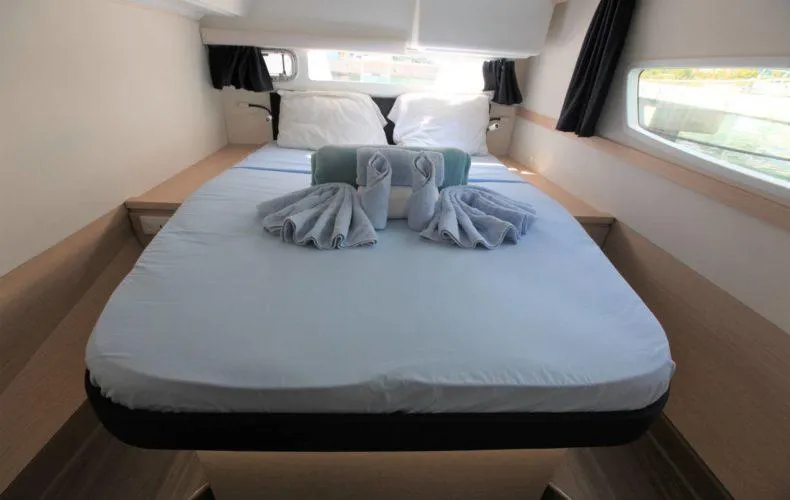 Anila Yacht Photos Pics 