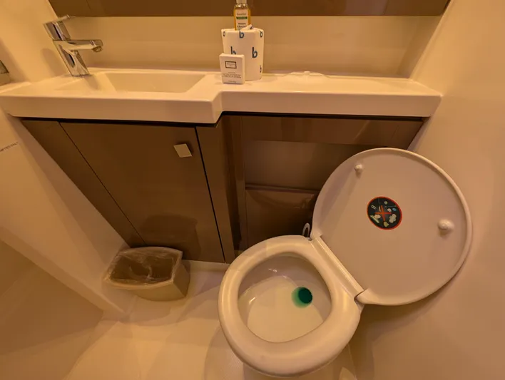 Anila Yacht Photos Pics 