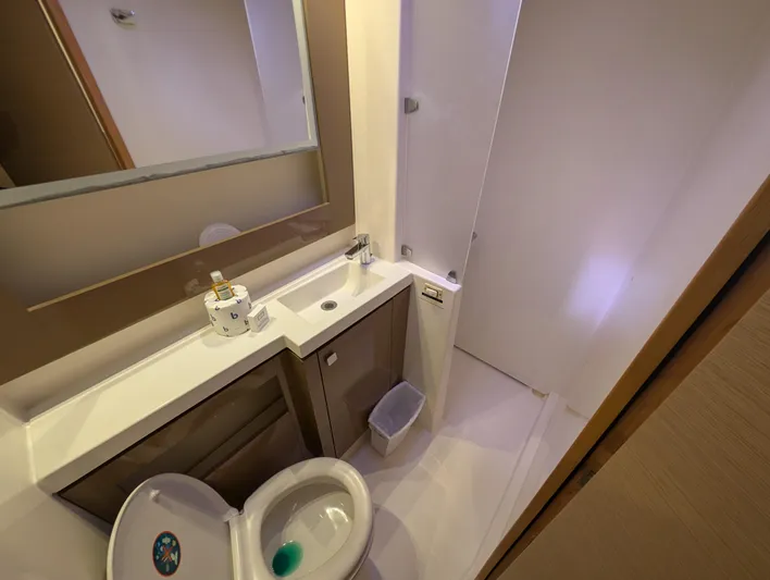 Anila Yacht Photos Pics 