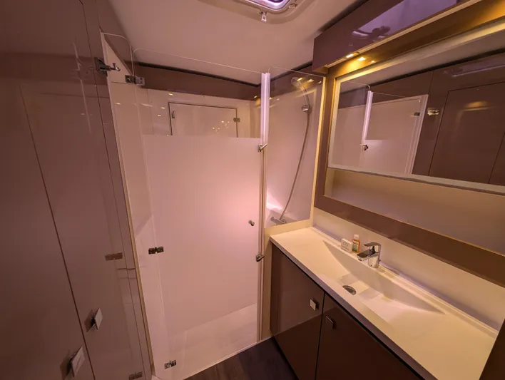 Anila Yacht Photos Pics 