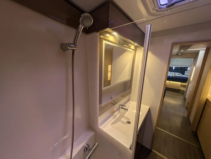 Anila Yacht Photos Pics 