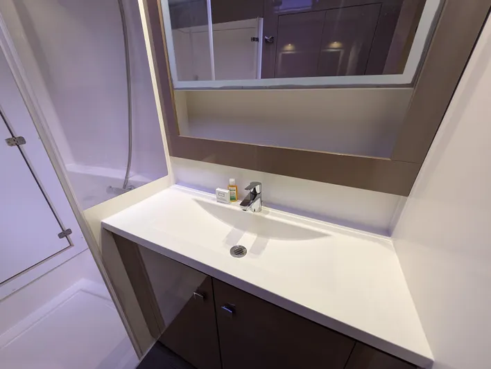 Anila Yacht Photos Pics 