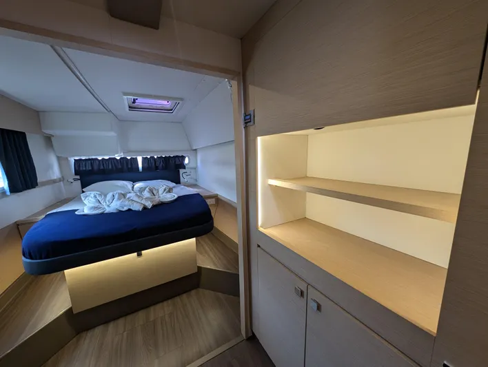 Anila Yacht Photos Pics 