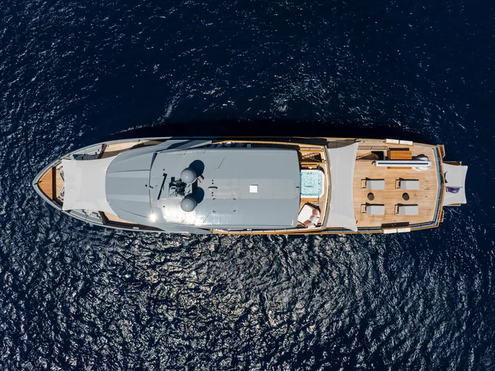 Oscar Yacht Photos Pics Aerial view of 2023 Numarine 37XP yacht on open water.