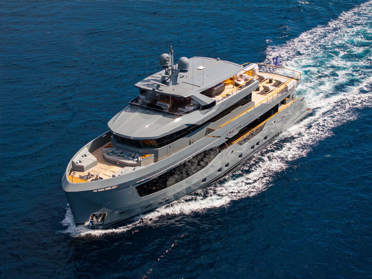 2023 Numarine 121 
