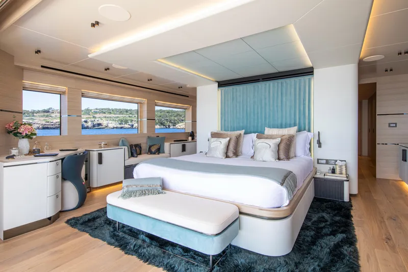 Oscar Yacht Photos Pics 