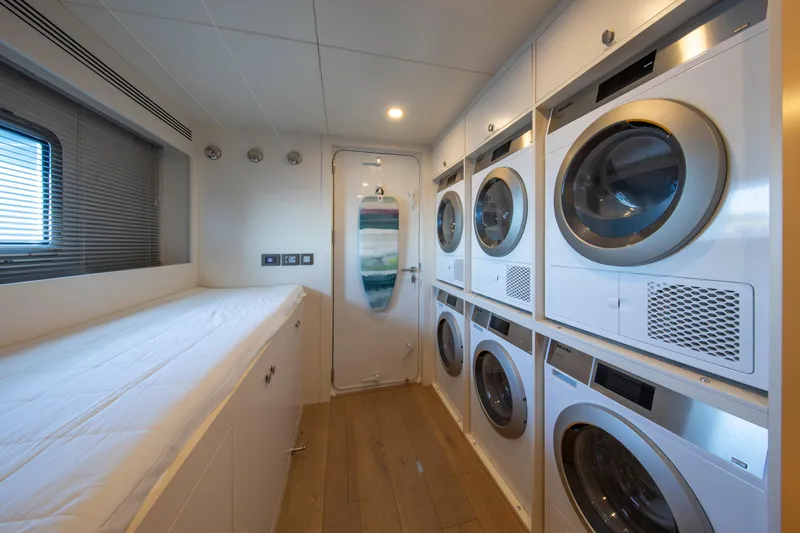 Oscar Yacht Photos Pics 