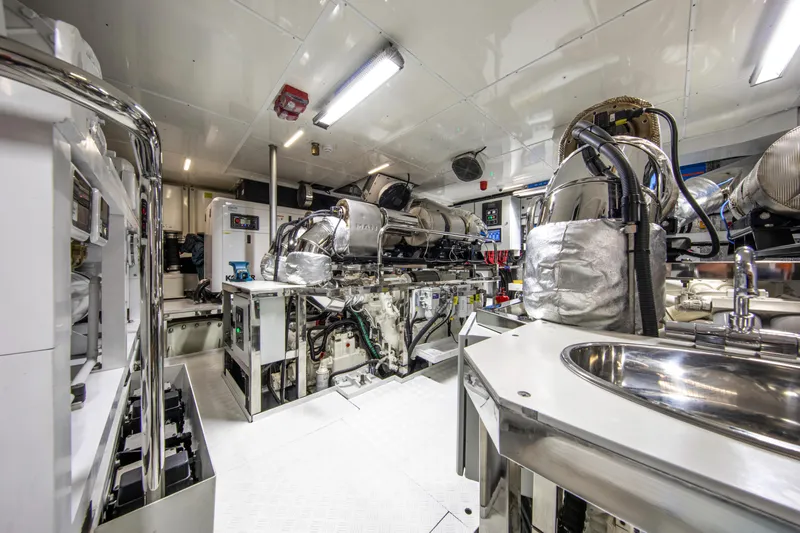 Oscar Yacht Photos Pics 