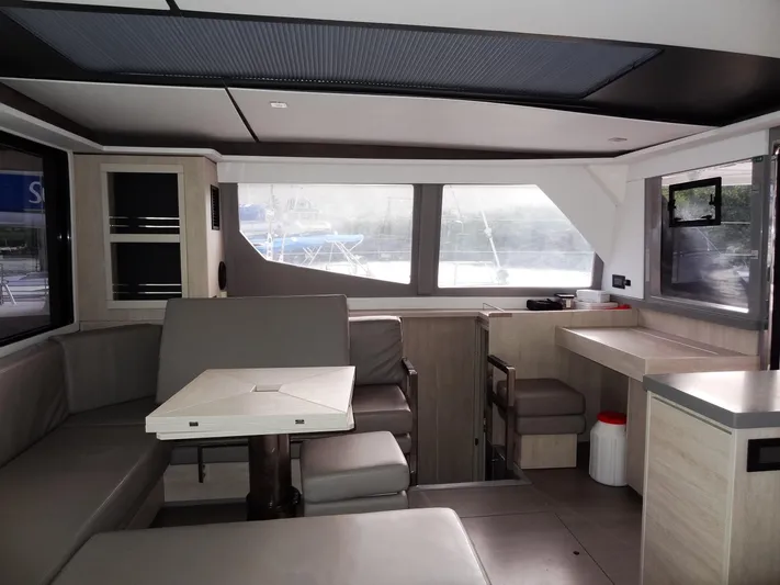 Salty Kiss Yacht Photos Pics 