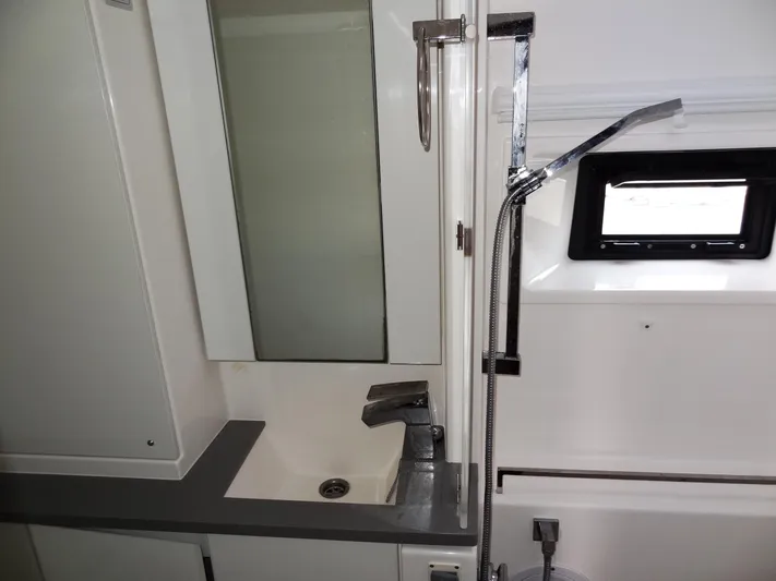 Salty Kiss Yacht Photos Pics 