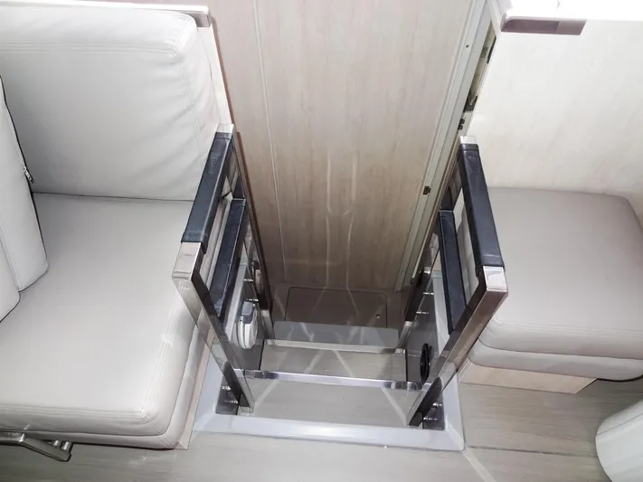 Salty Kiss Yacht Photos Pics 