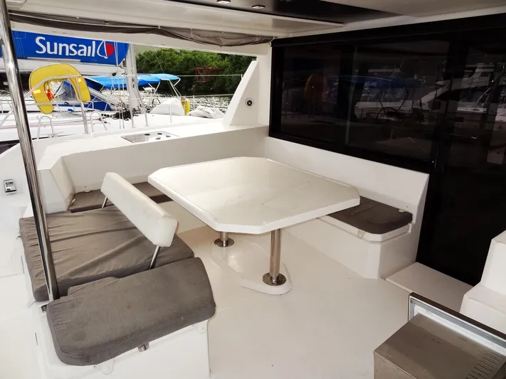 Salty Kiss Yacht Photos Pics 