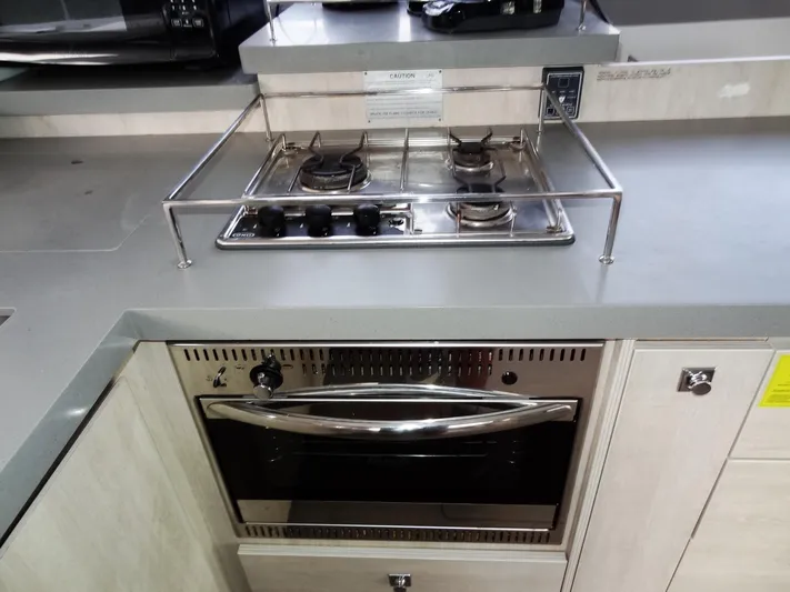 Salty Kiss Yacht Photos Pics 