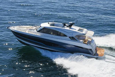 Riviera 5600 Sport Yacht Platinum Edition