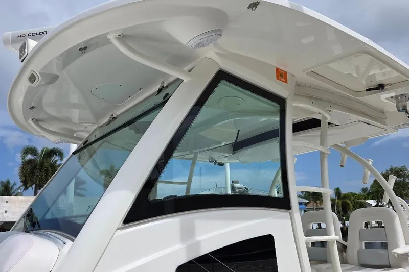  Yacht Photos Pics 2016 Boston Whaler 370 Outrage boat with sleek design and advanced features.