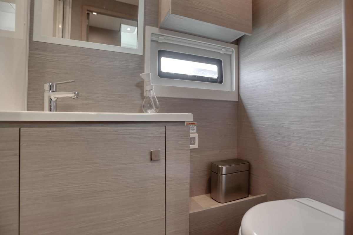 2022 Fountaine Pajot 44 