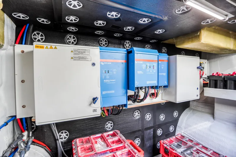 Hawkeye Yacht Photos Pics 