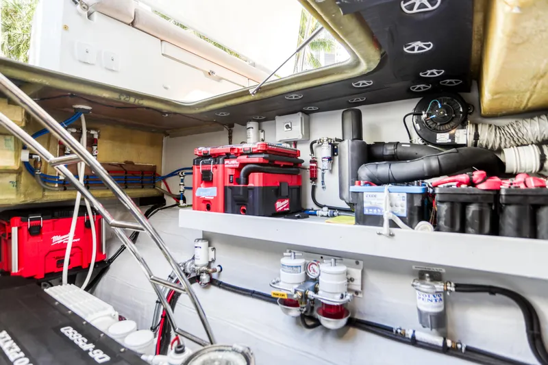 Hawkeye Yacht Photos Pics 