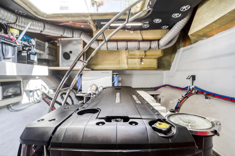 Hawkeye Yacht Photos Pics 