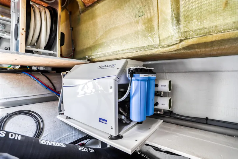 Hawkeye Yacht Photos Pics 