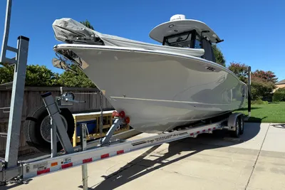 2022 Sea Hunt Gamefish 27 Forward Seating
