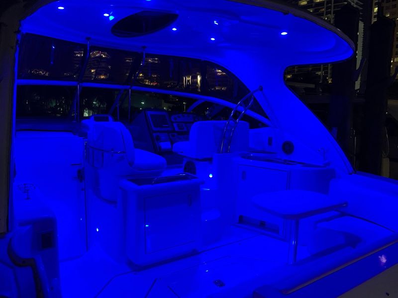 2006 Cruisers Yachts 420 Express