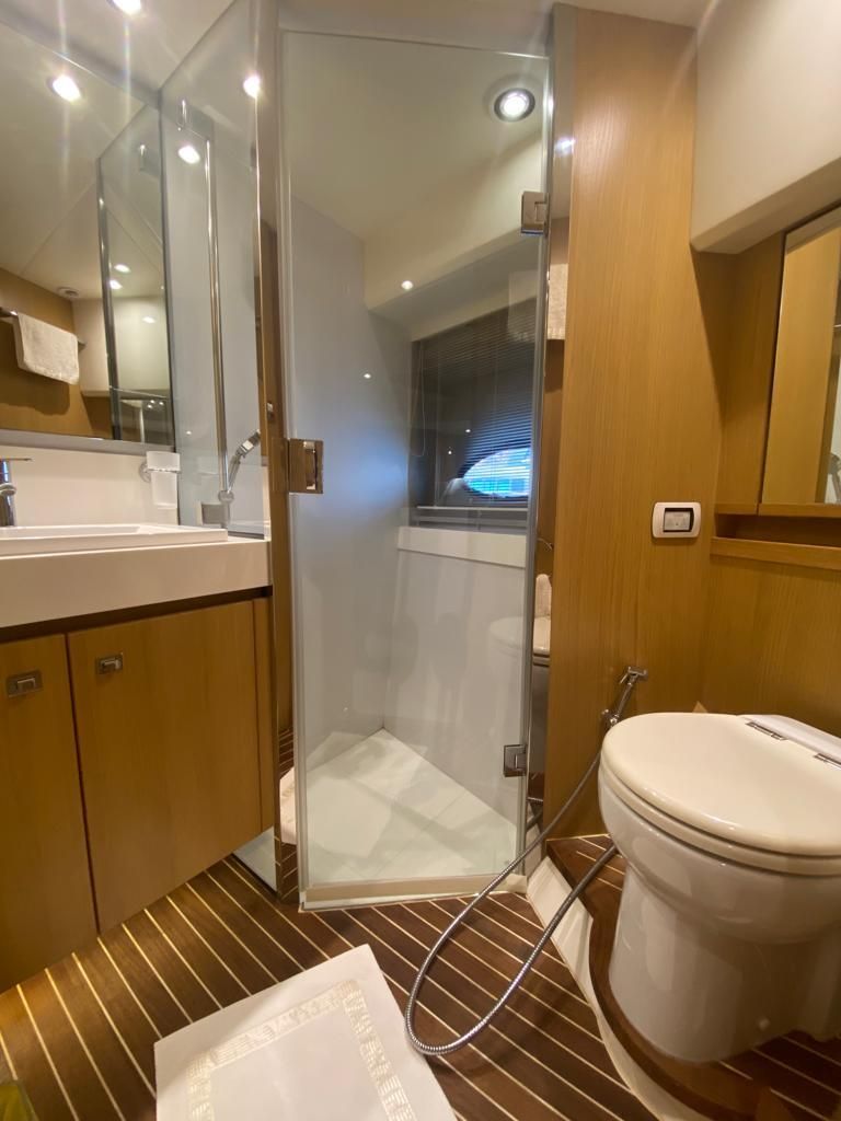 2015 Princess 73 