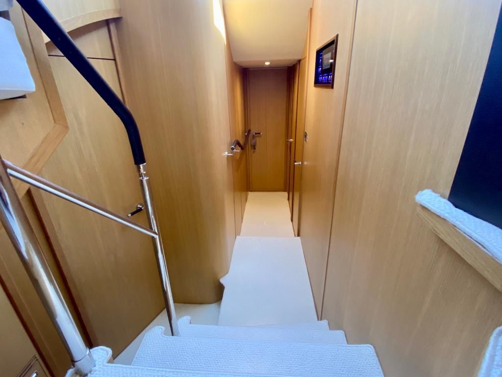 2015 Princess 73 