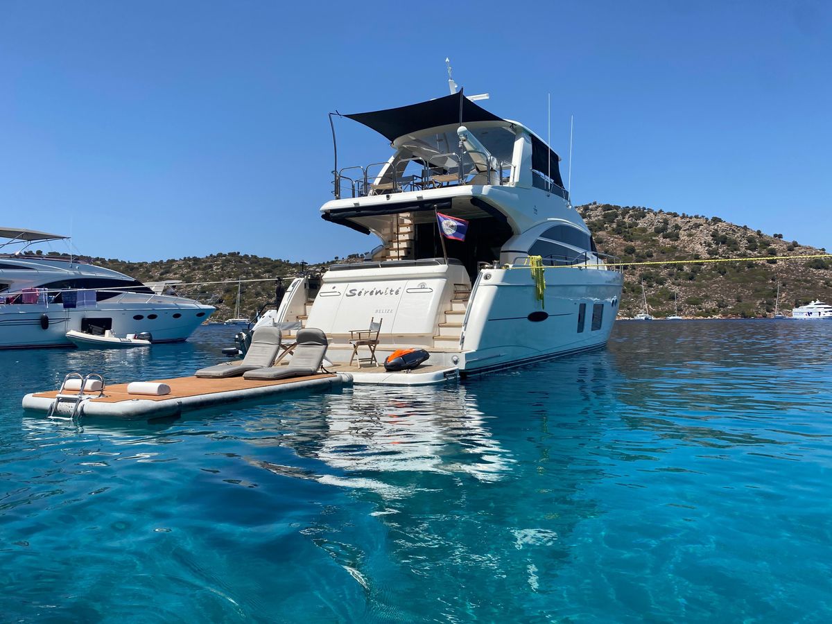 2015 Princess 73 