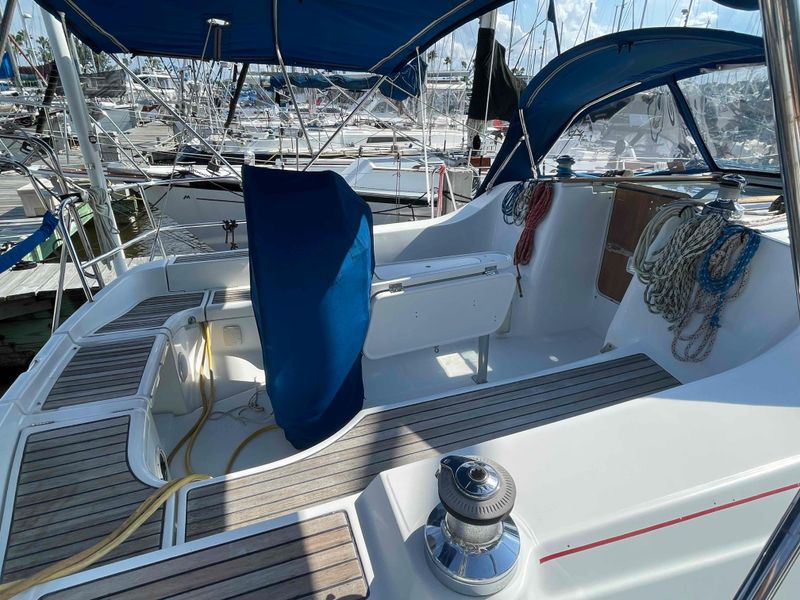 2006 Beneteau 393