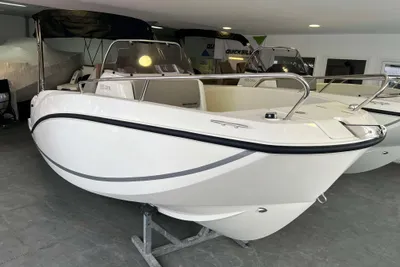 2023 Quicksilver Activ 555 Open