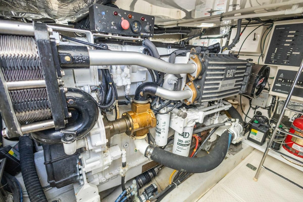 2000 Tiara Yachts 52 