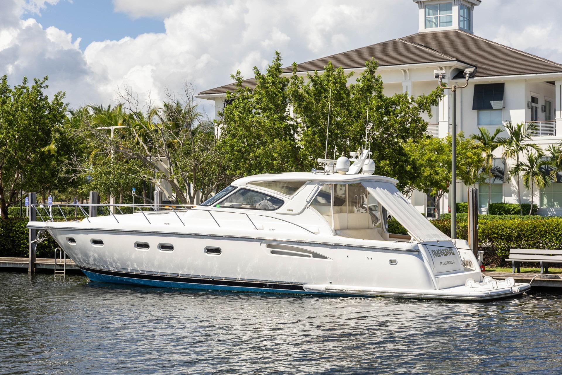 2000 Tiara Yachts 5200 Express