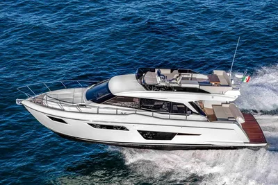 Ferretti Yachts 500