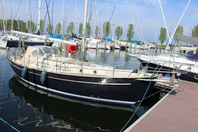 1985 Taling 32