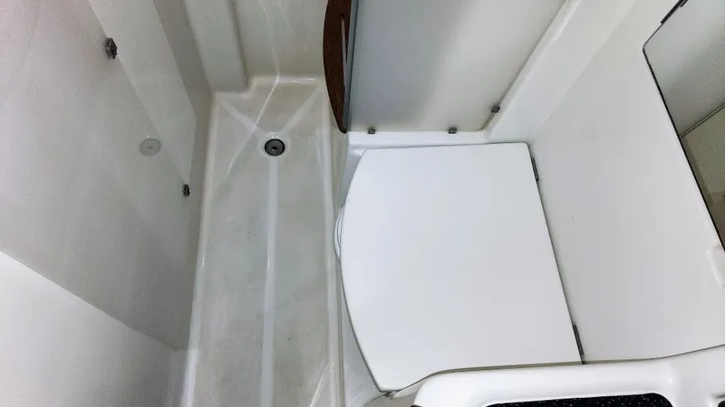 Tantalus Yacht Photos Pics 