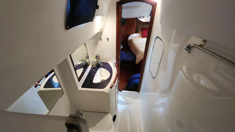 Tantalus Yacht Photos Pics 